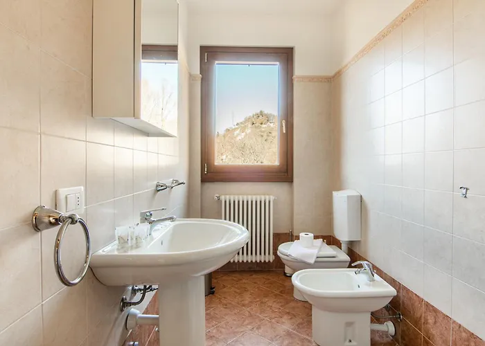 アパート Vista D'oro ペルレード