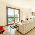 Vista D'oro Apartment